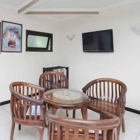 Hotel Lestari Near Lippo Plaza Mall Jember Bagian luar foto