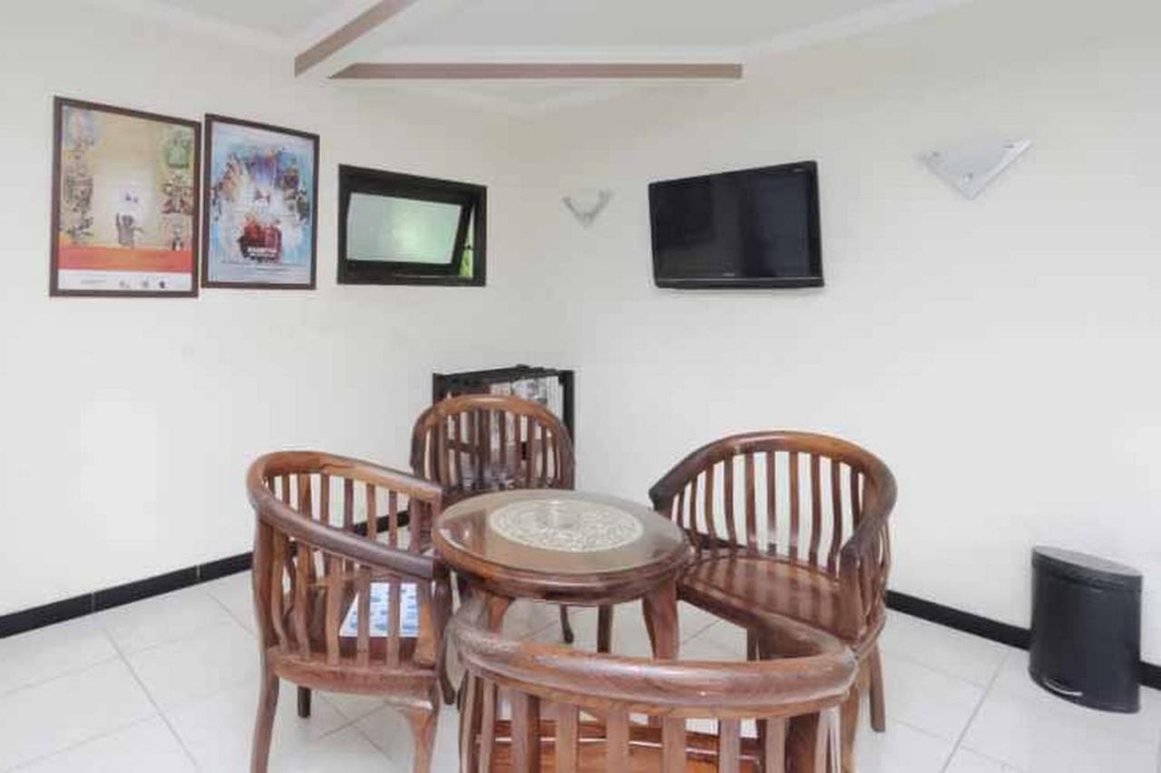 Hotel Lestari Near Lippo Plaza Mall Jember Bagian luar foto