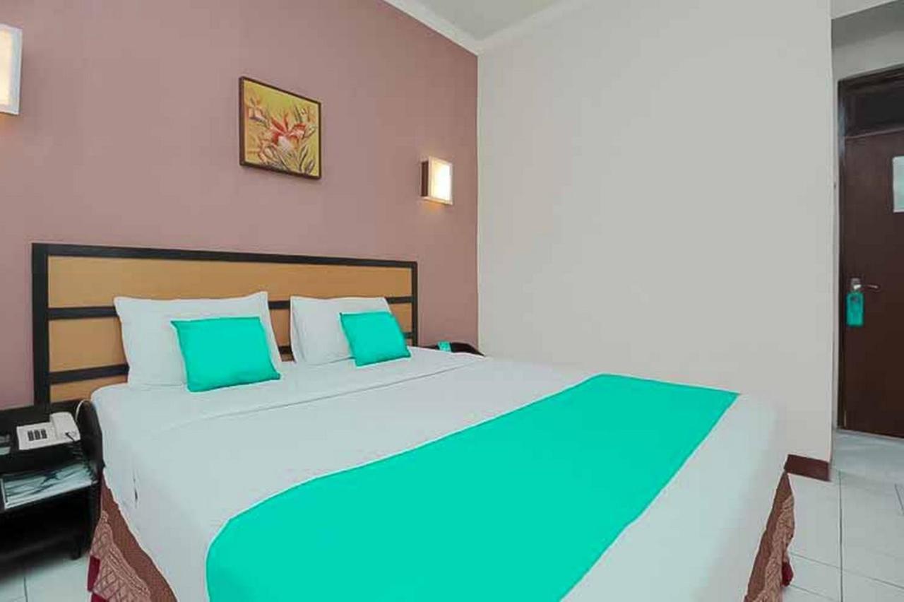 Hotel Lestari Near Lippo Plaza Mall Jember Bagian luar foto